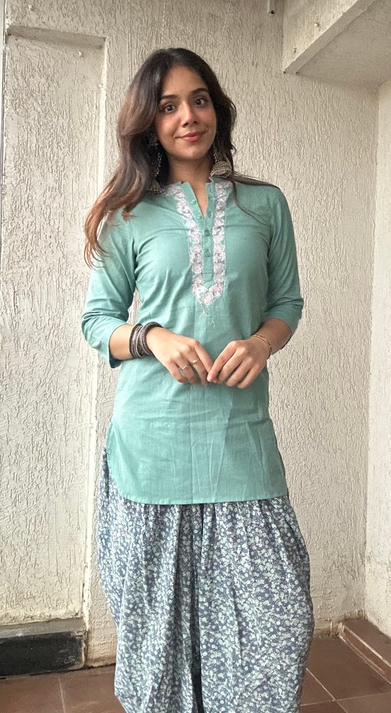 Green Grace Aari Embroidered Cotton Kurta Set